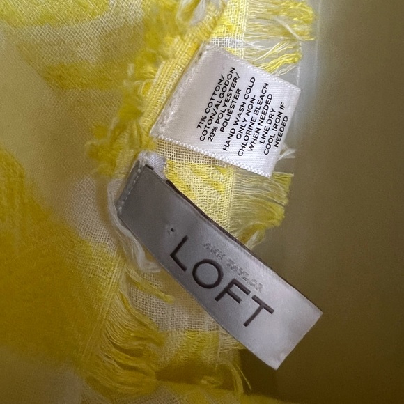 LOFT by Ann Taylor Cotton scarf - Picture 3 of 4